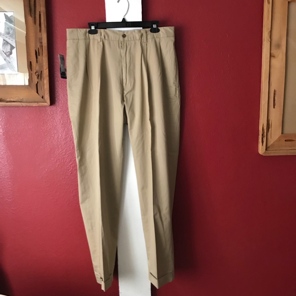 Men’s American Living khaki pants size W36 L32
